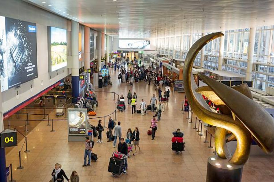 2023 年布鲁塞尔机场客流量激增