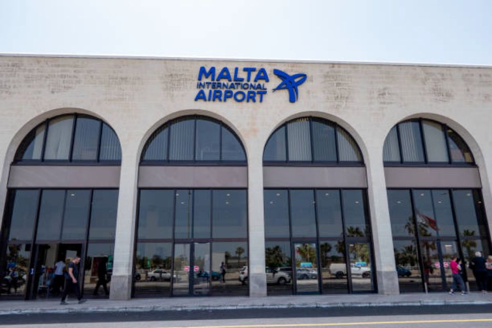 马耳他机场客流量飙升，超过大流行前水平