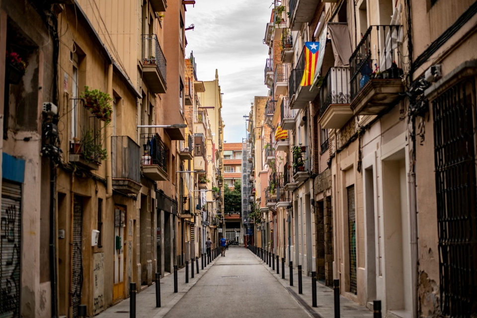 巴塞罗那将禁止建造旅游公寓以应对住房危机